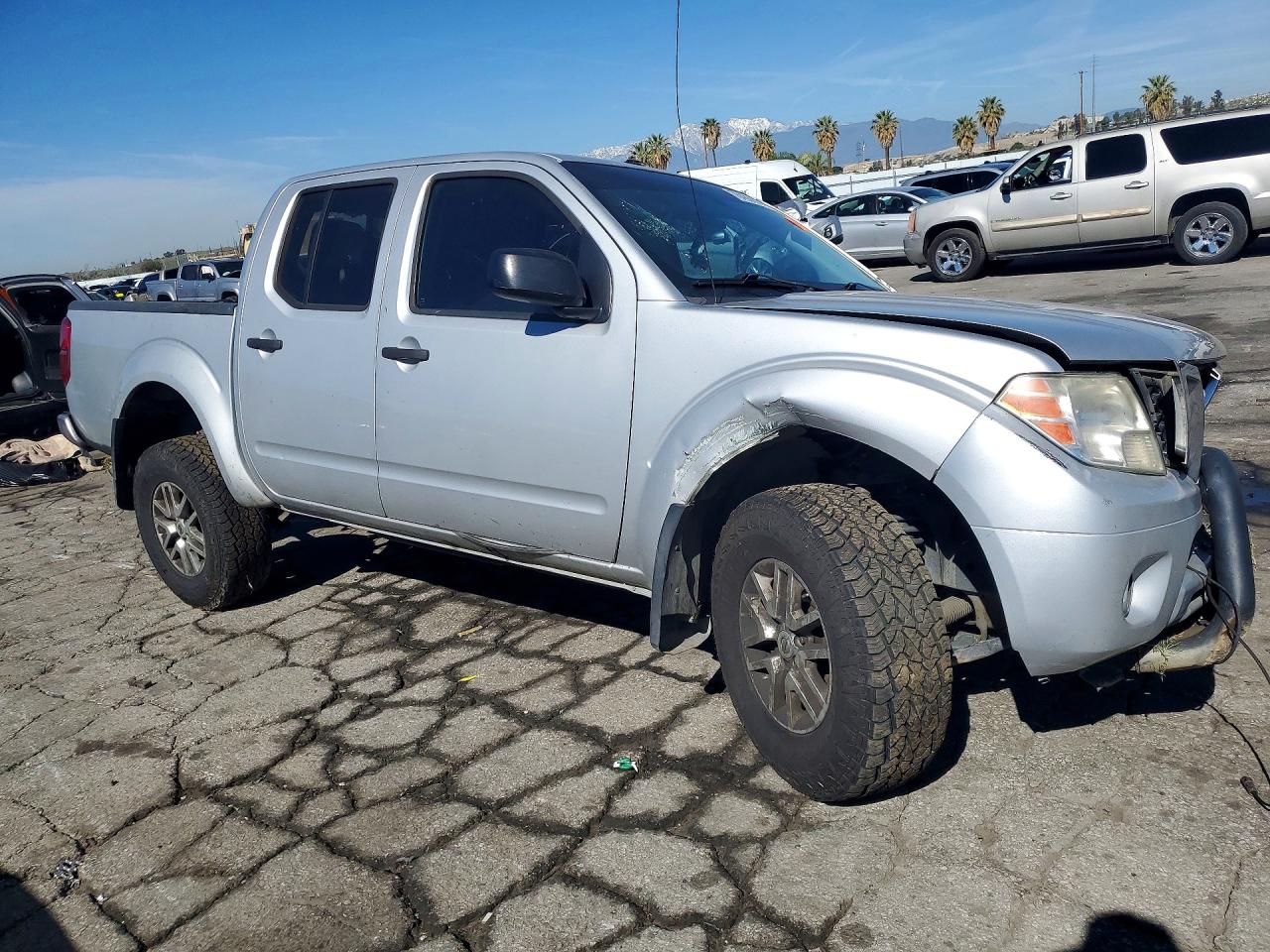 Nissan Frontier Sv
