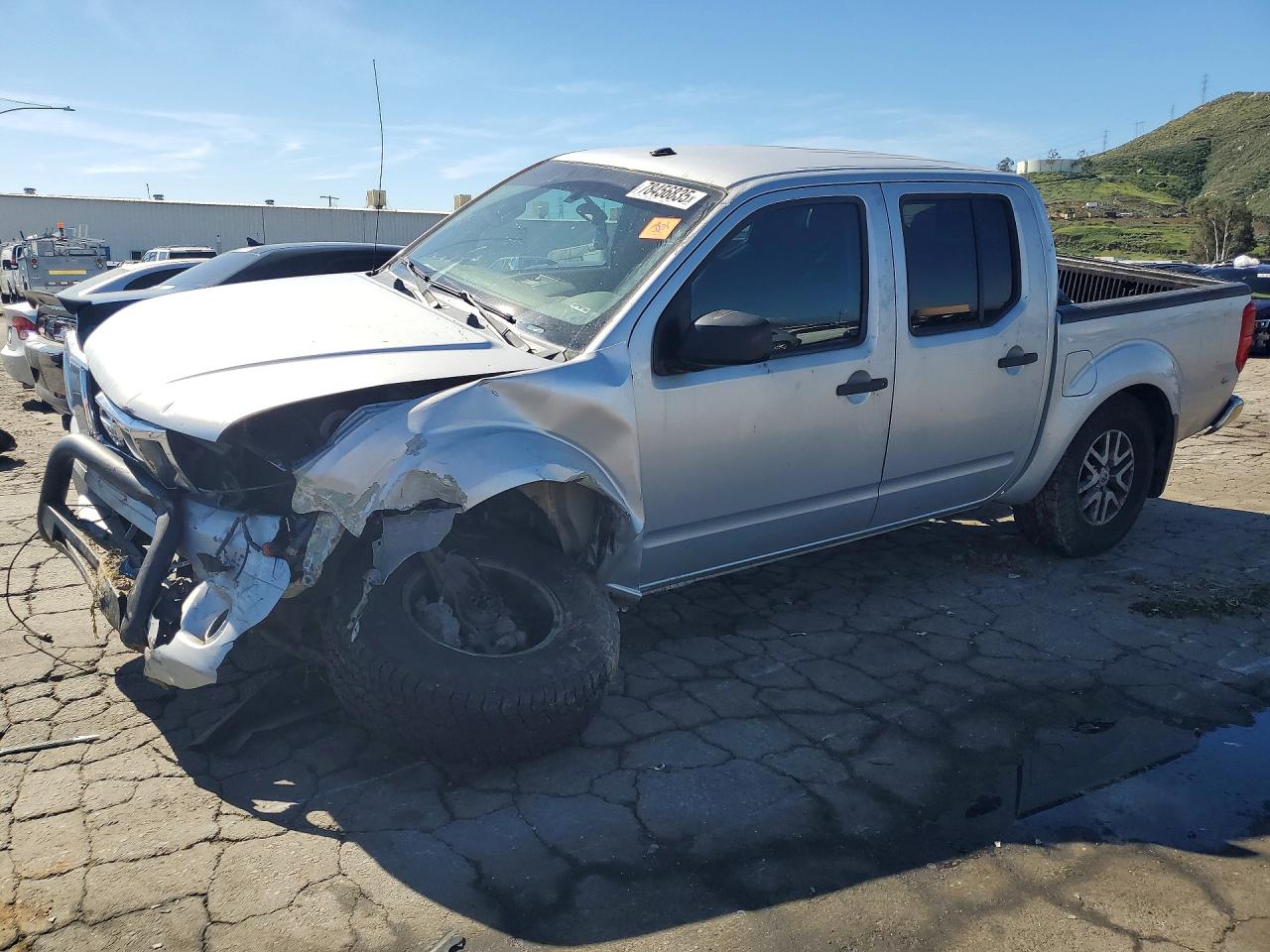 Salvage Nissan Frontier Image