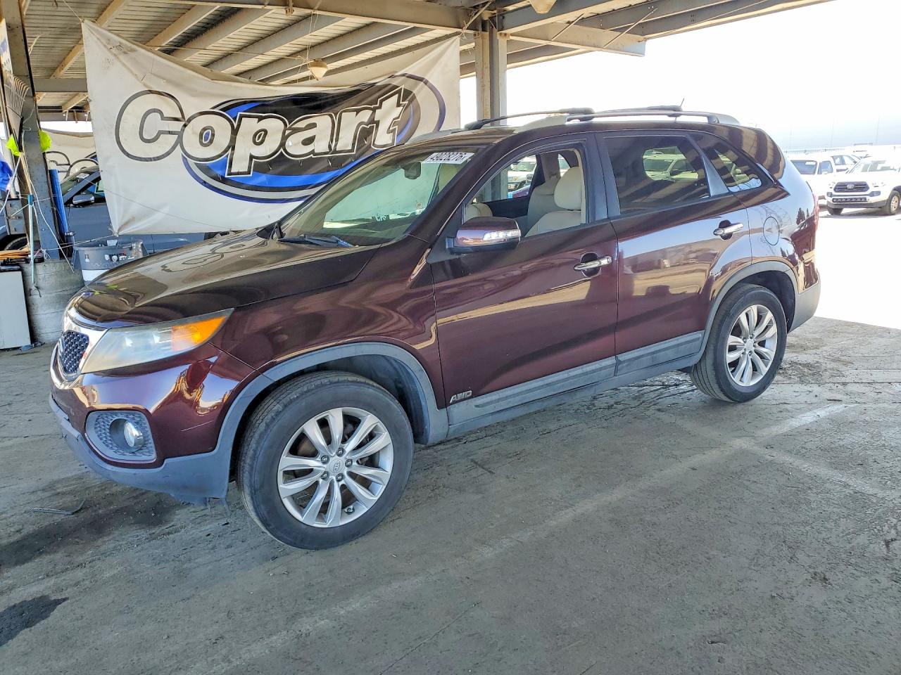 Salvage Kia Sorento Image