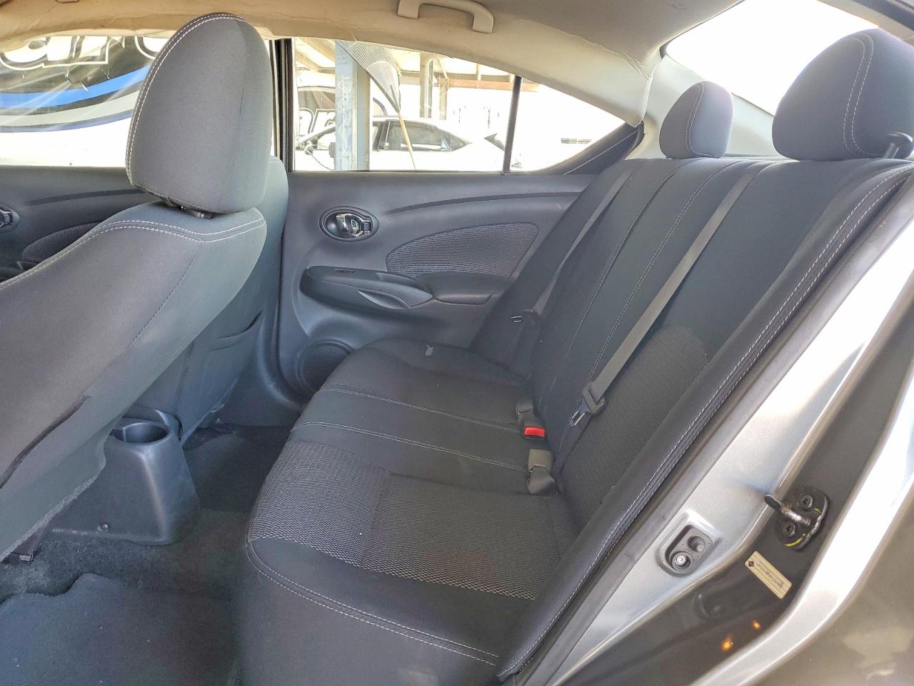 Nissan Versa 1.6 S