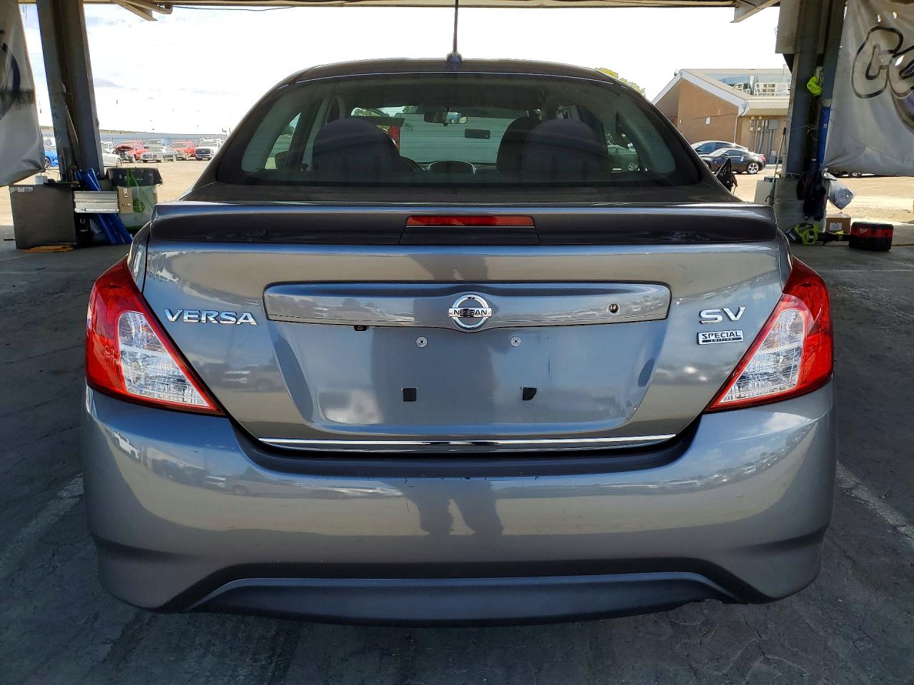 Nissan Versa 1.6 S