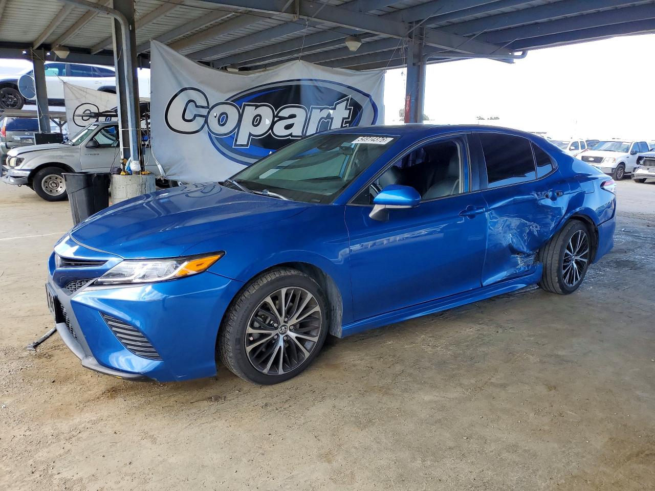 Salvage Toyota Camry Image