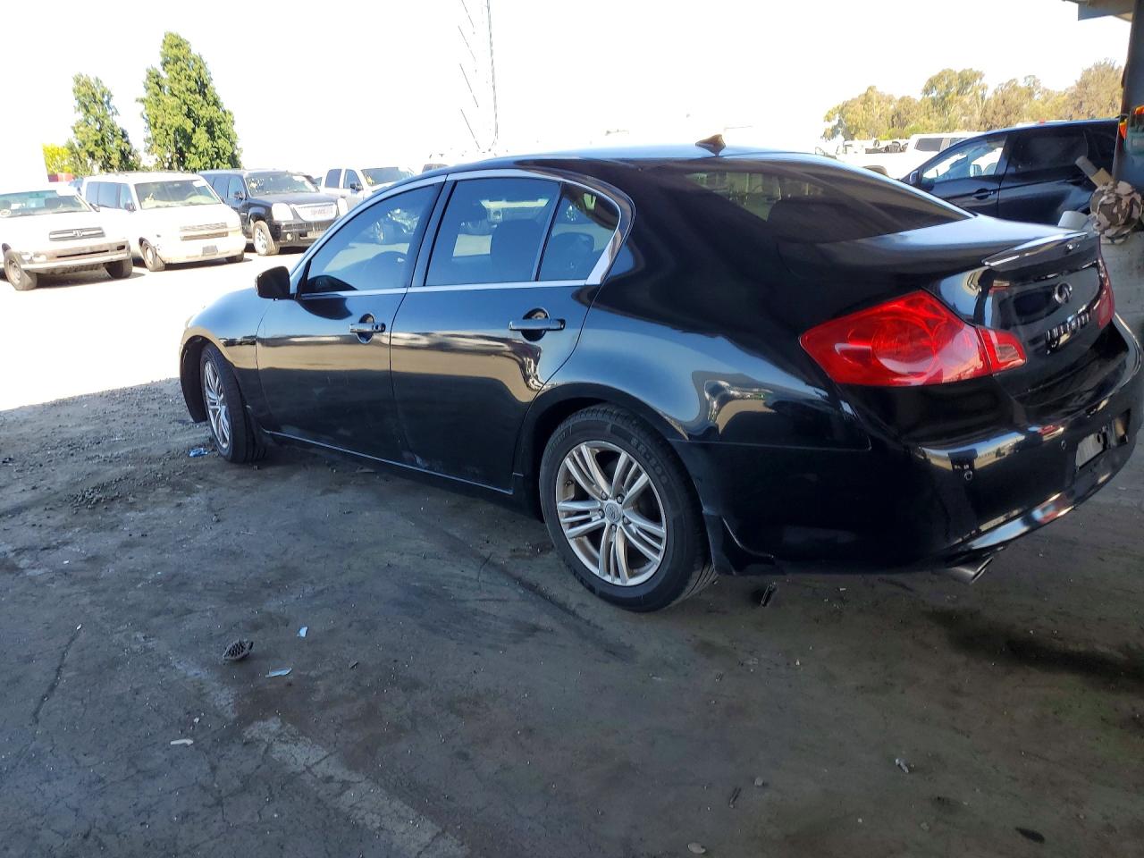 INFINITI G37 Journey