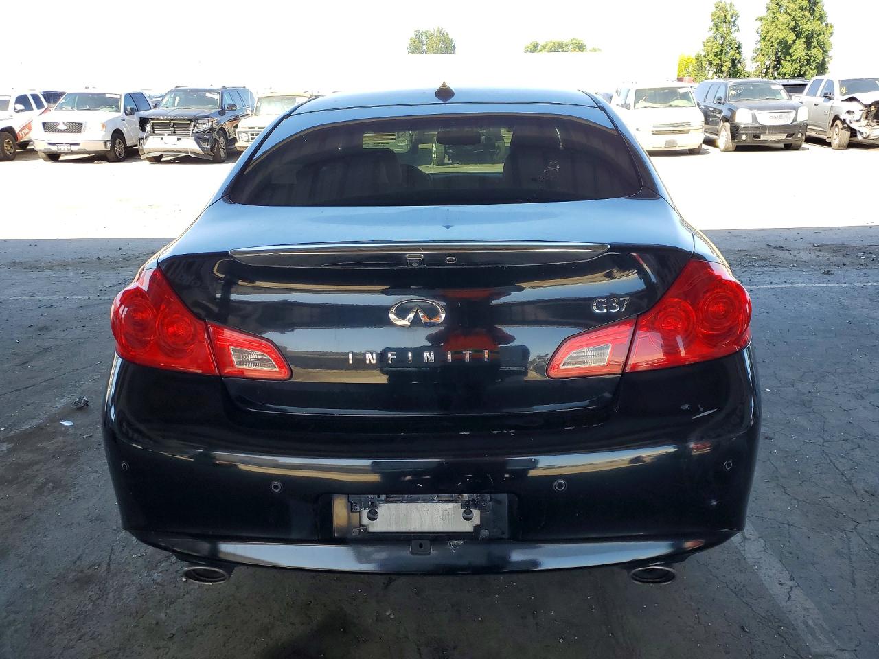 INFINITI G37 Journey
