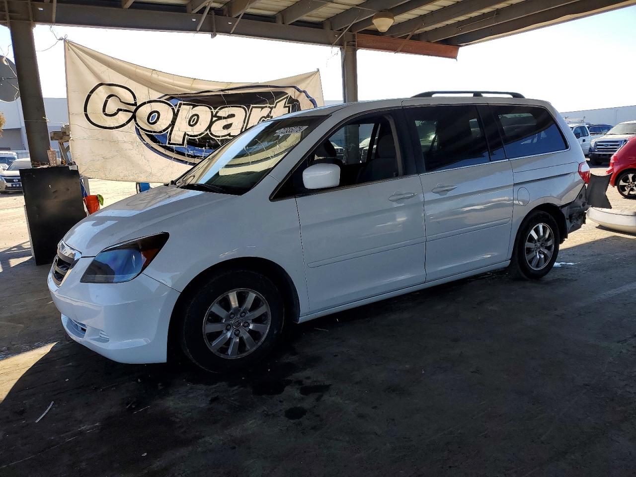 Salvage Honda Odyssey Image