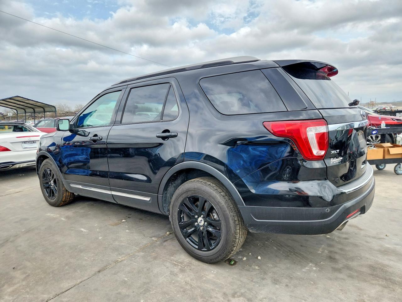 Ford Explorer Xlt