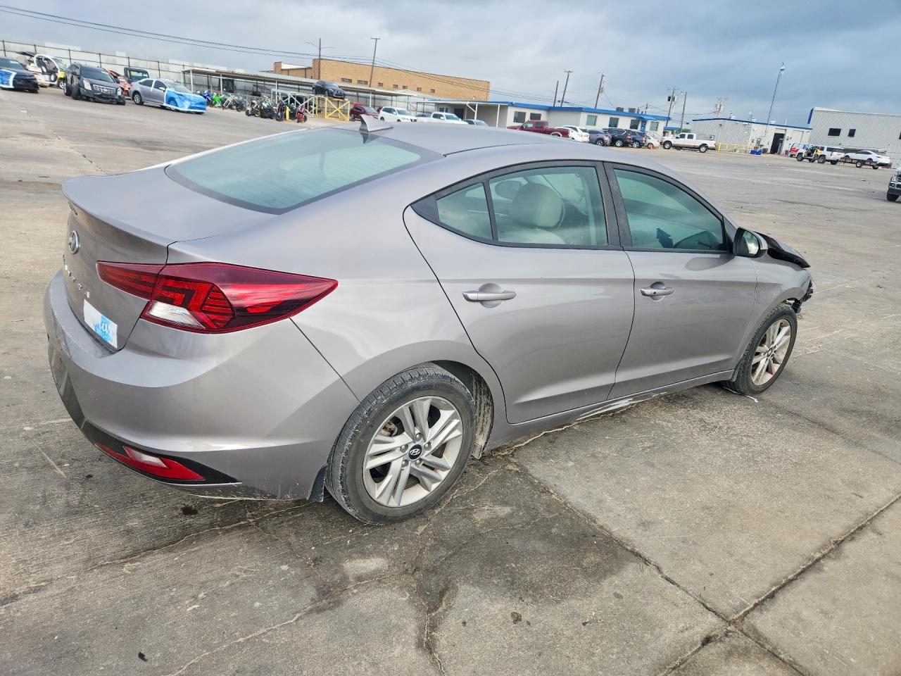 Hyundai ELANTRA Value Edition