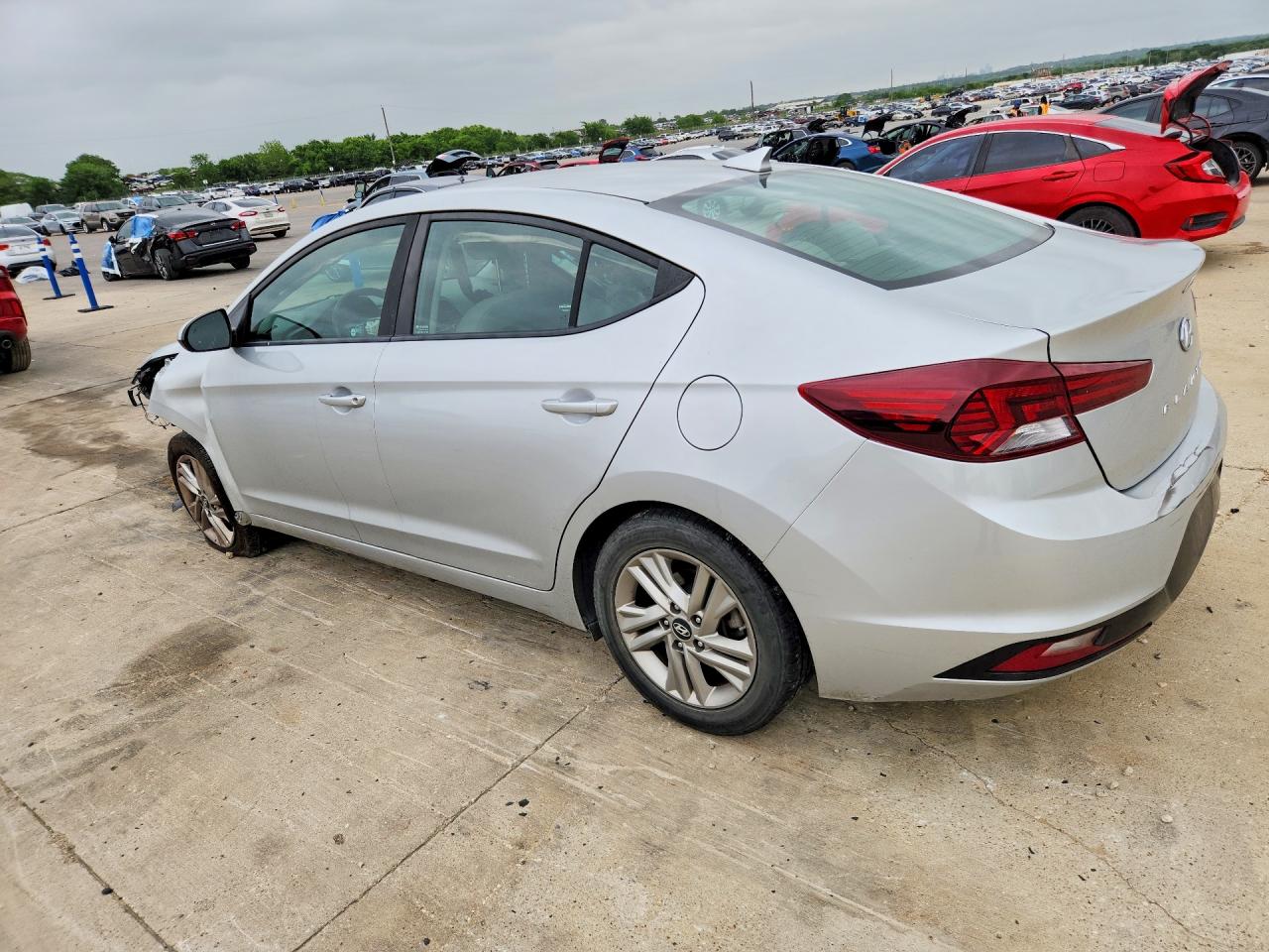 Hyundai ELANTRA Sel