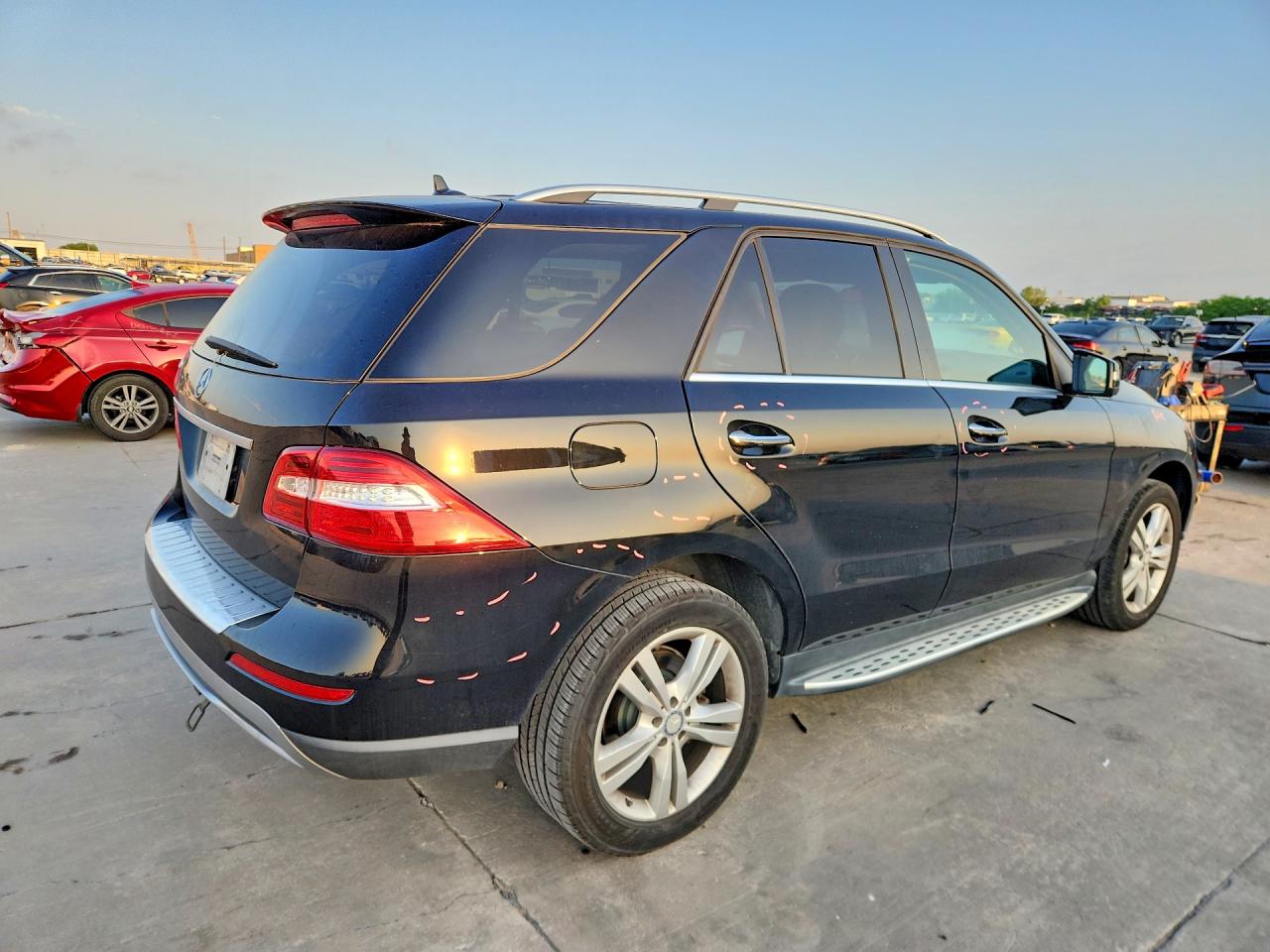 Mercedes-Benz M-Class 350