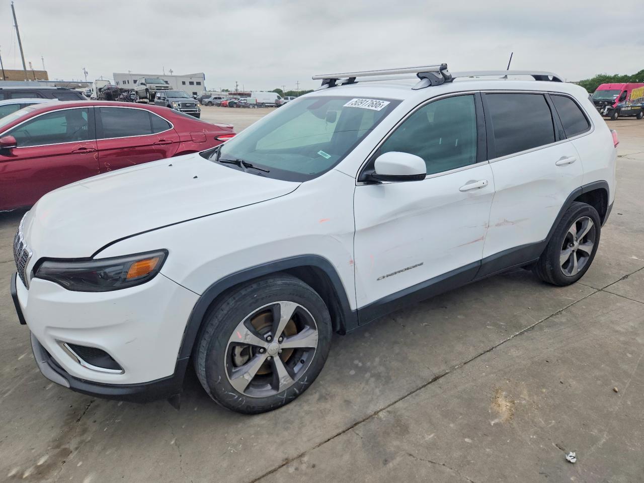 Salvage Jeep Cherokee Image
