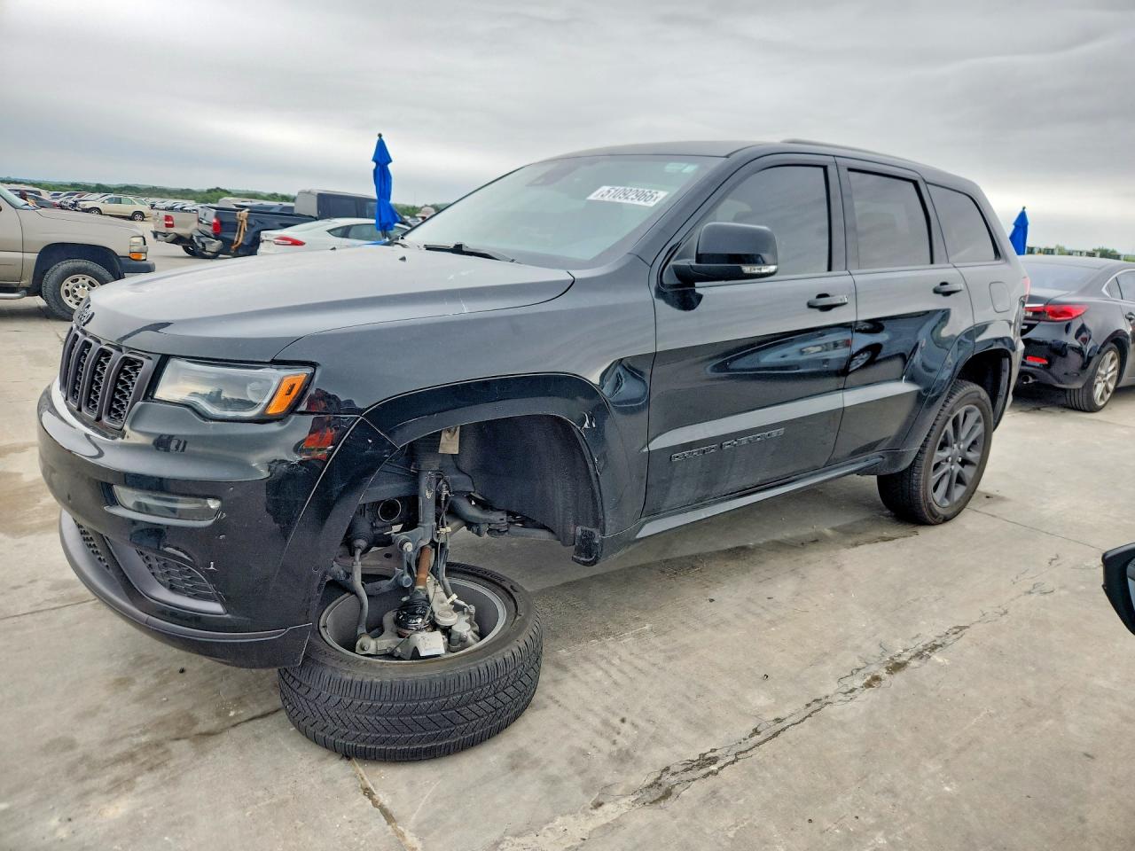 Salvage Jeep Cherokee Image