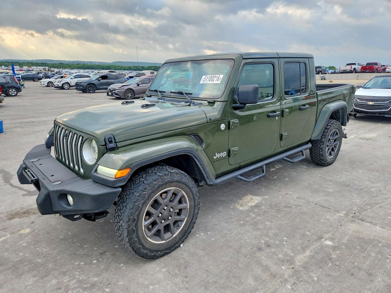 Salvage Jeep Gladiator Image