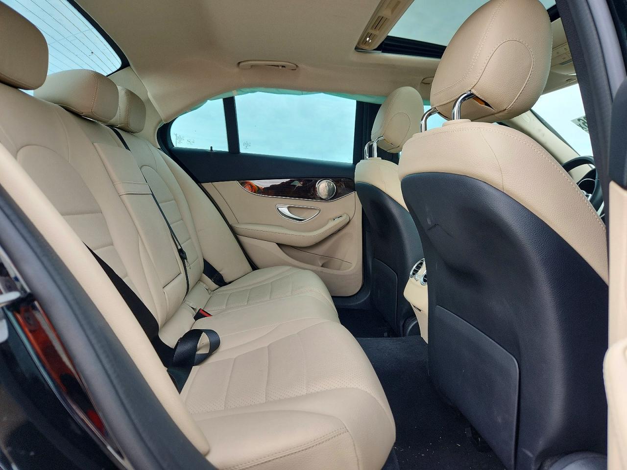Mercedes-Benz C-Class 300