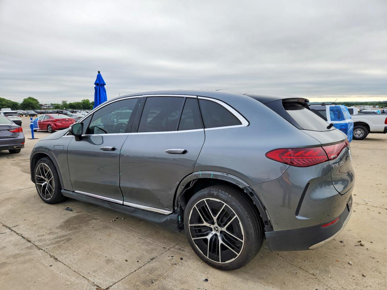 Mercedes-Benz EQE 350+