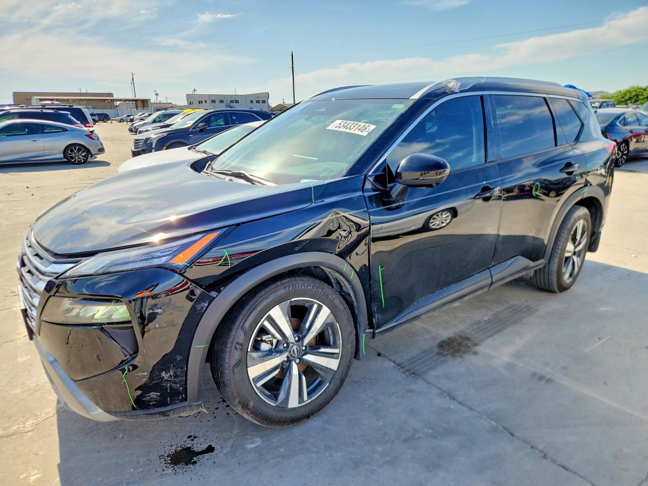 Salvage Nissan Rogue Image