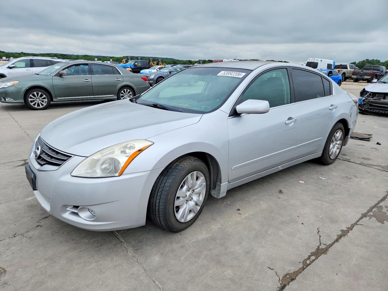 Salvage Nissan Altima Image