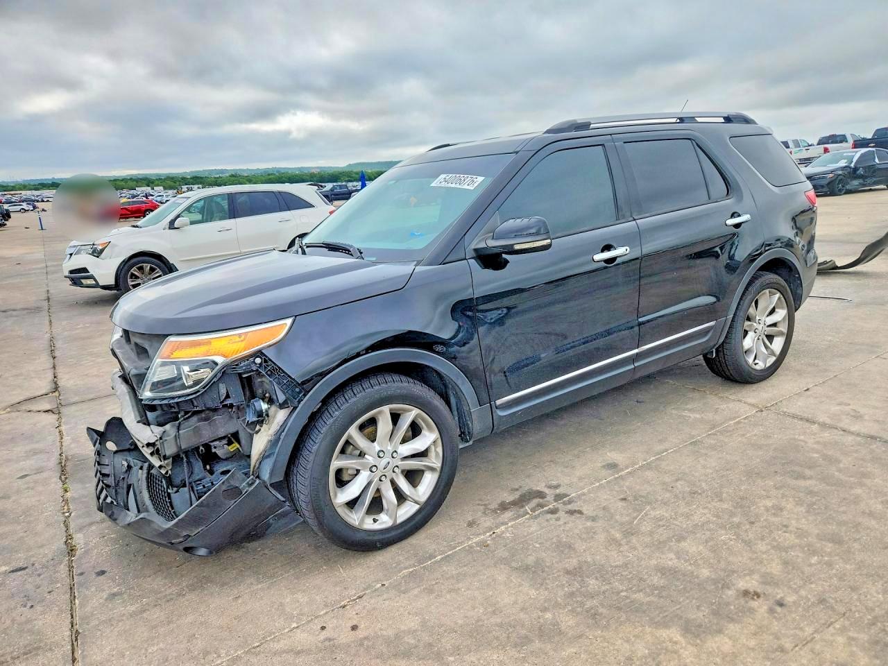 Salvage Ford Explorer Image