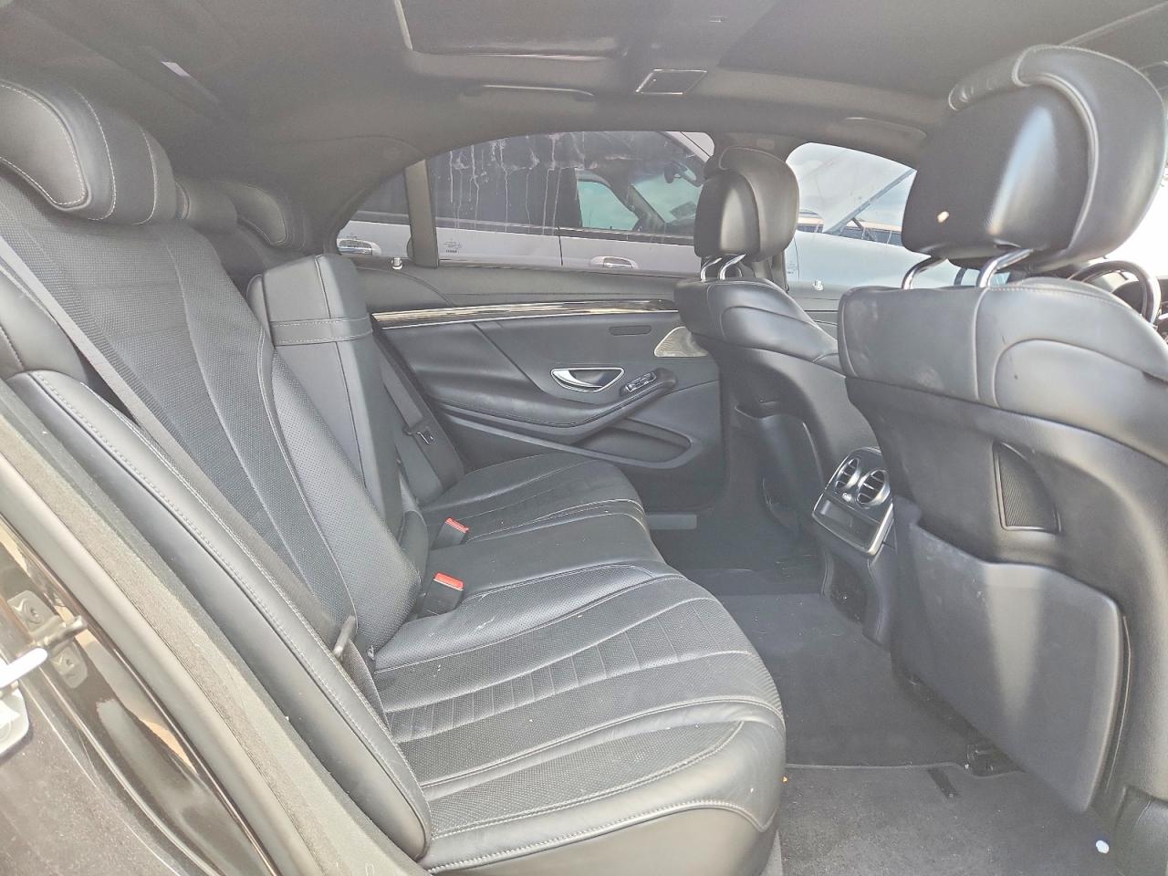 Mercedes-Benz S-Class 550 4matic