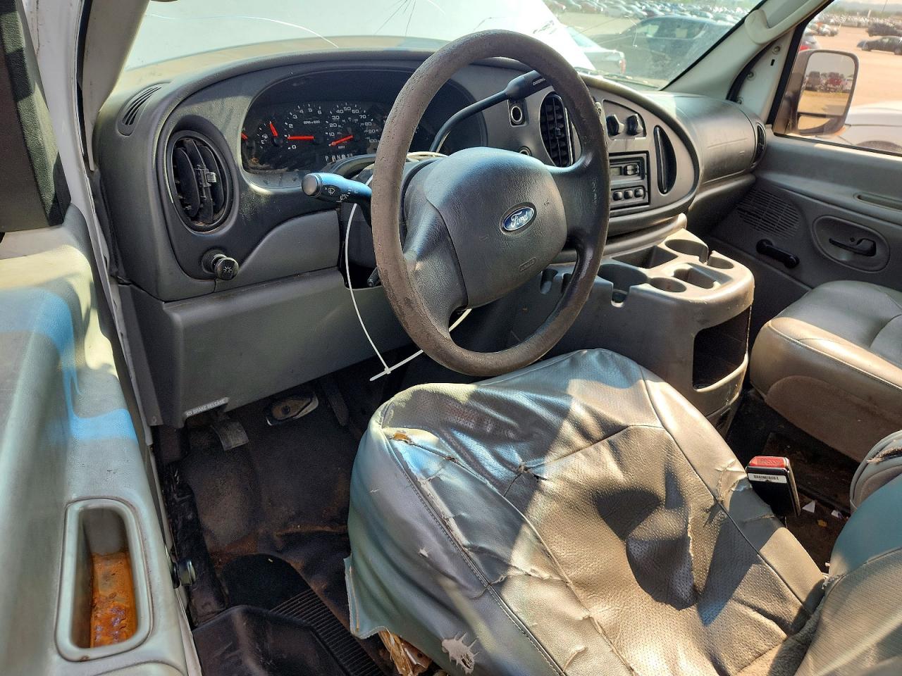 Ford Econoline E250 Van
