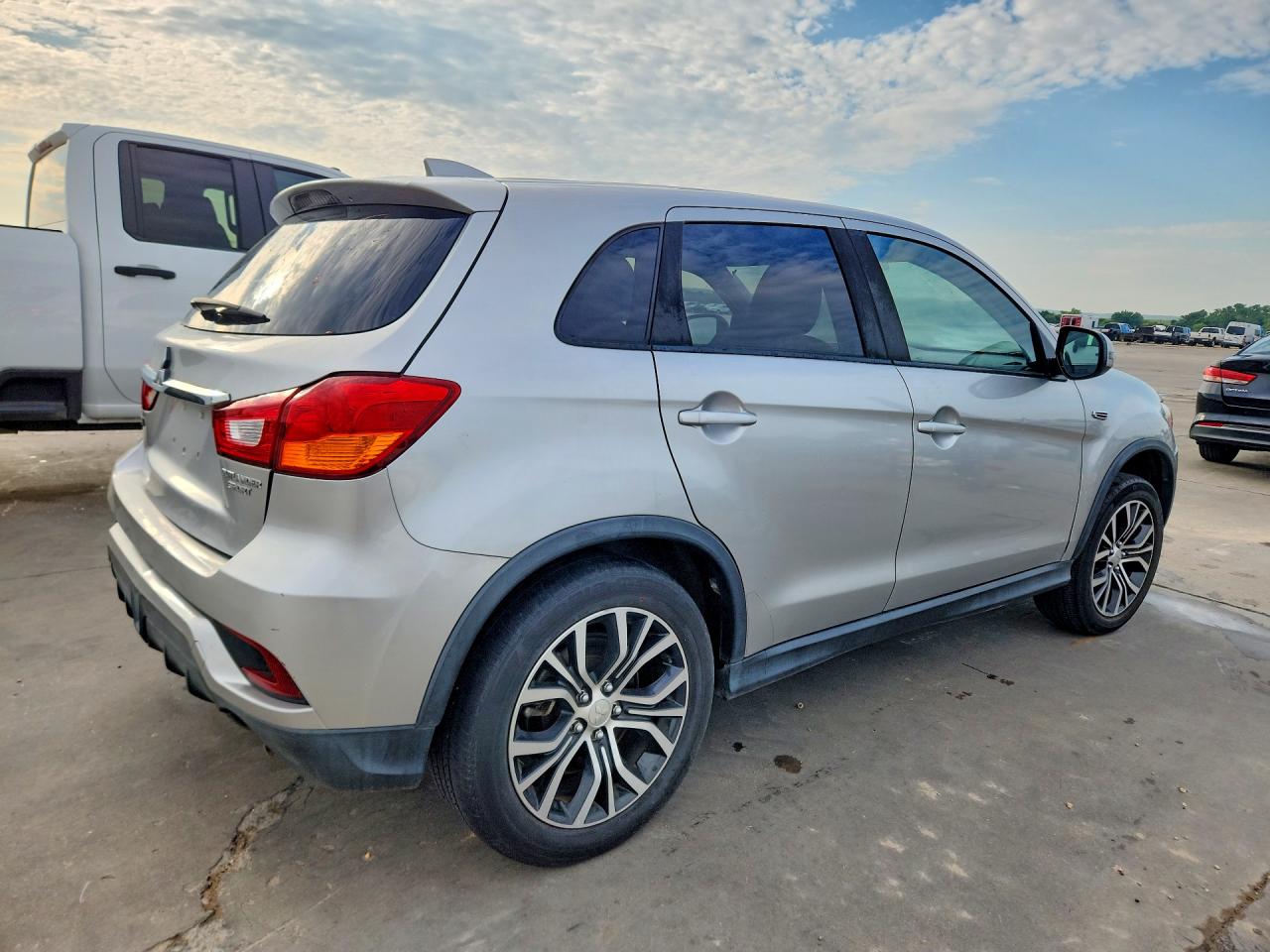 Mitsubishi Outlander Es