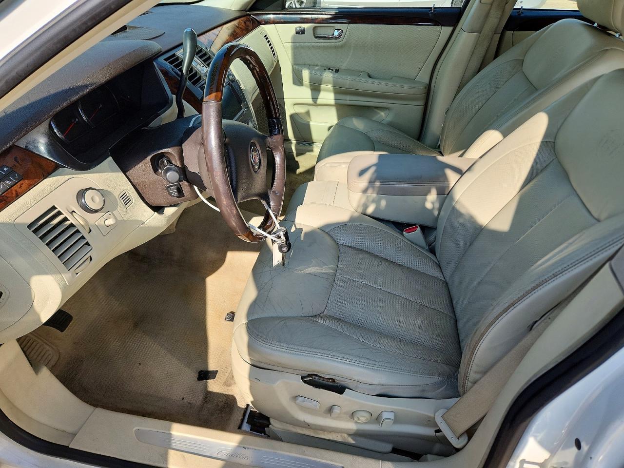Cadillac DTS