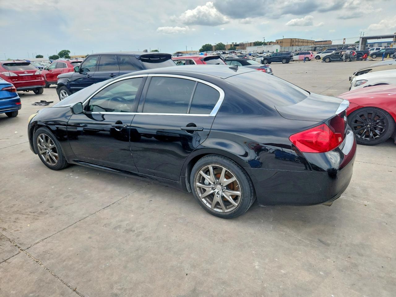 INFINITI G37 Journey