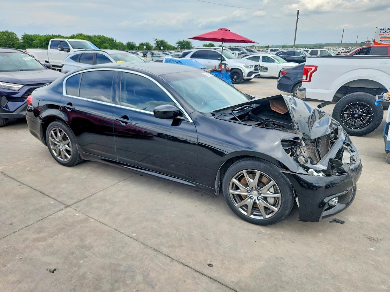 INFINITI G37 Journey