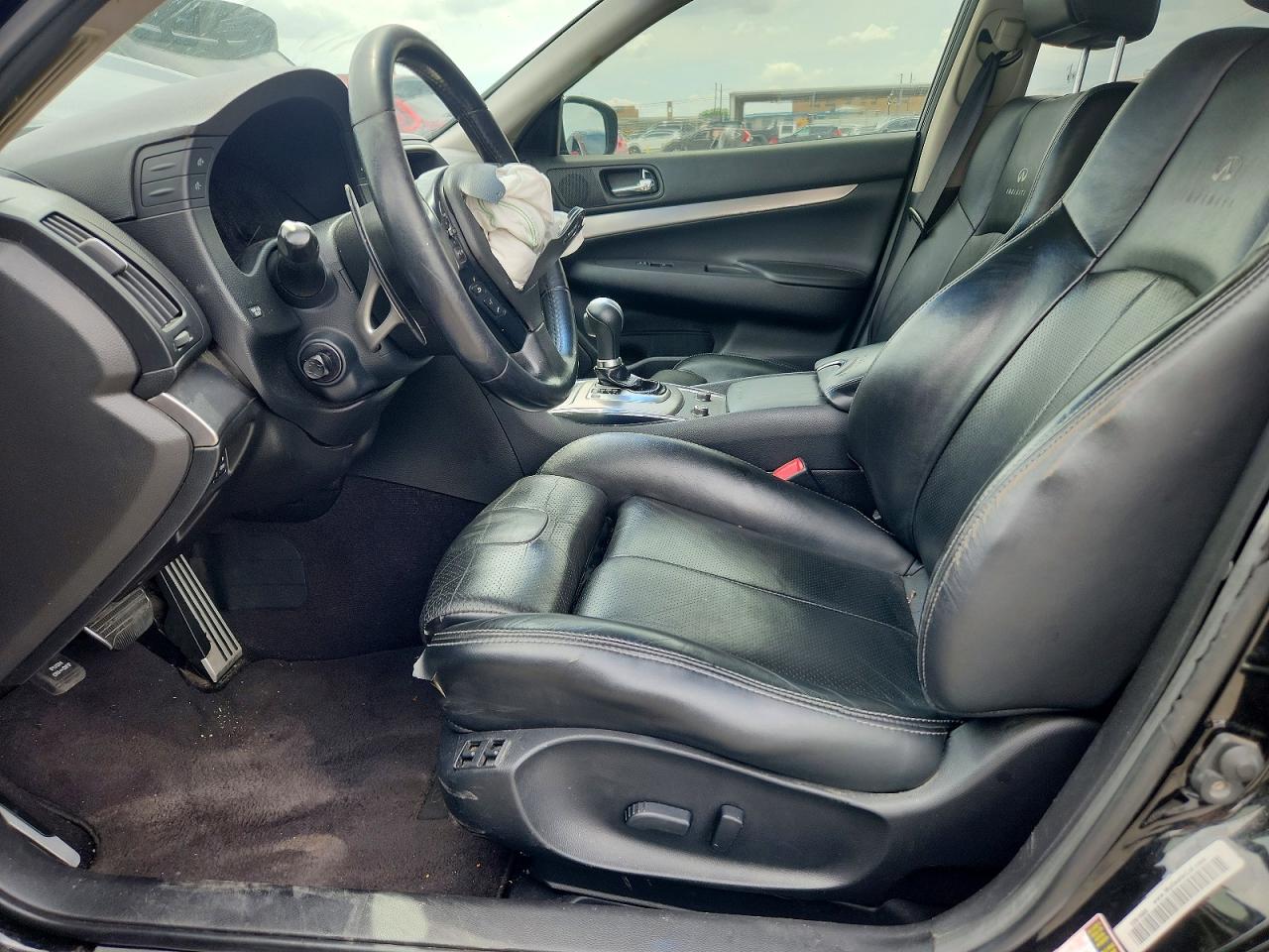 INFINITI G37 Journey