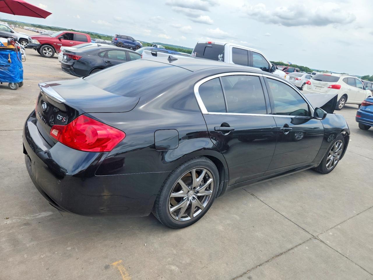 INFINITI G37 Journey