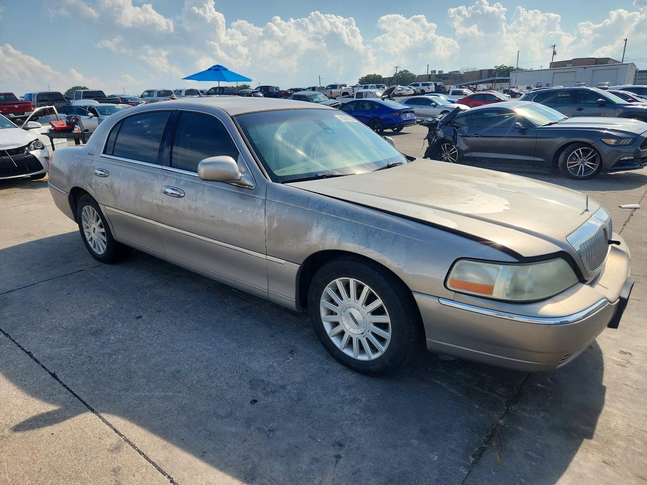 Lincoln Towncar Signature
