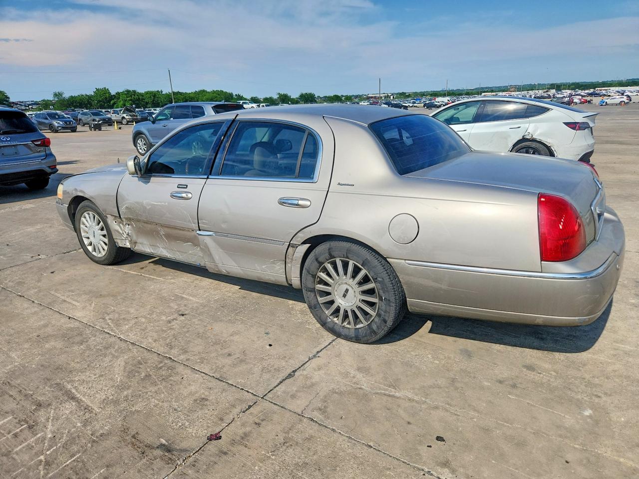 Lincoln Towncar Signature