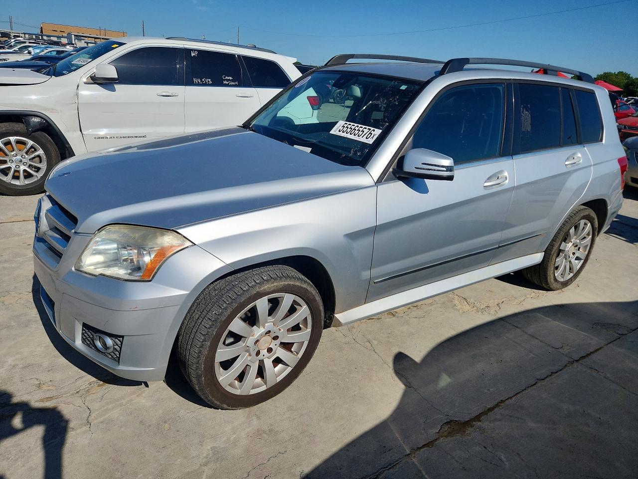 Salvage Mercedes-Benz GLK Image