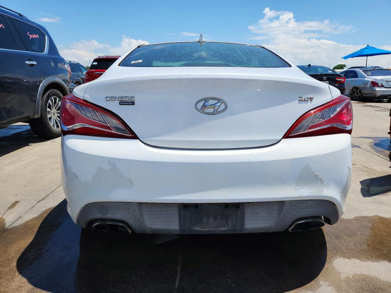Hyundai Genesis 2.0t
