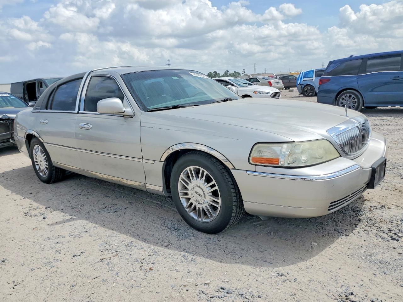 Linc Towncar