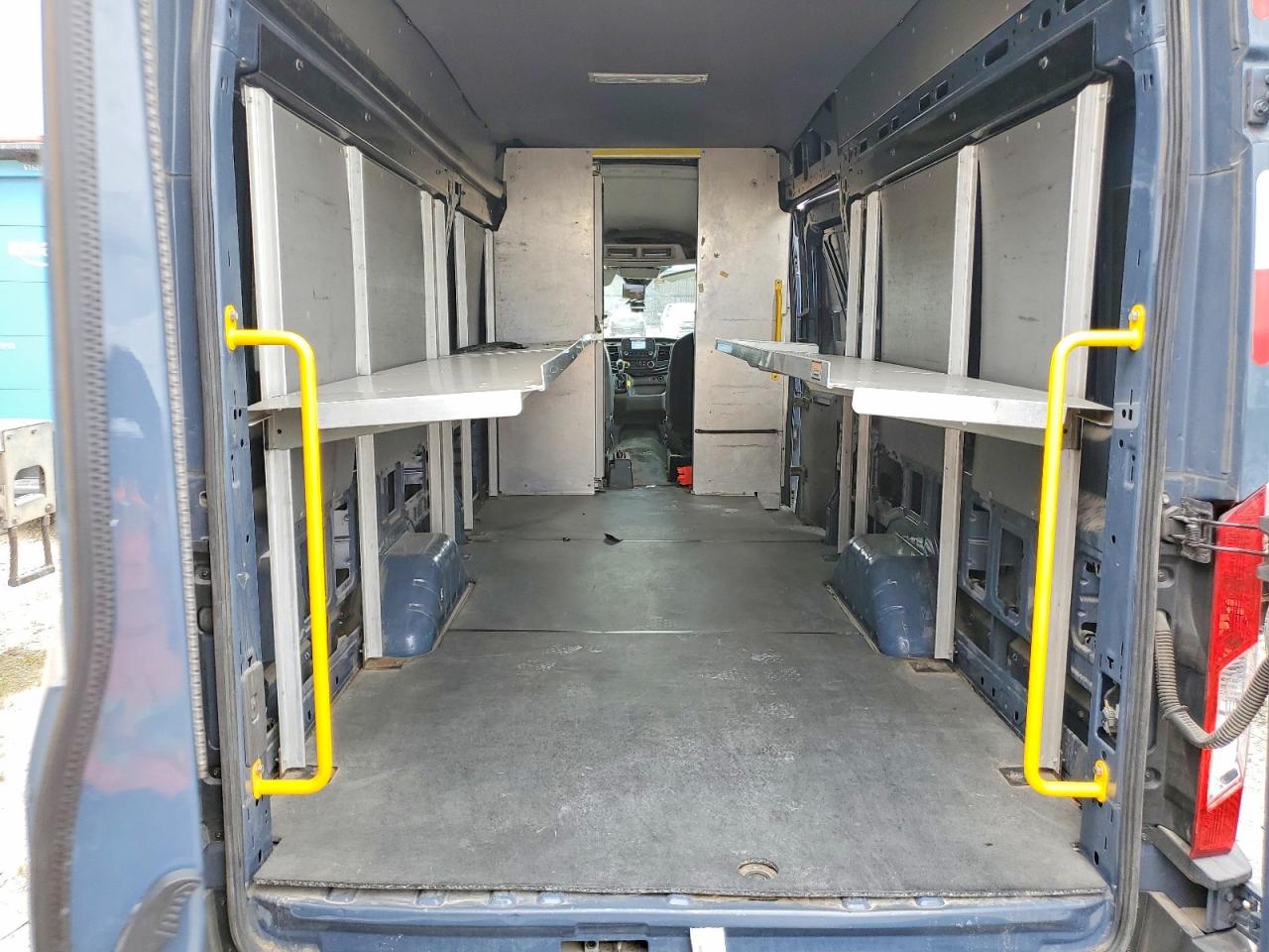 Ford Transit T-250