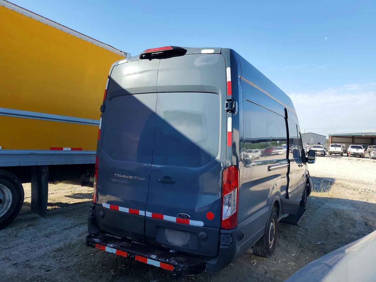 Ford Transit T-250
