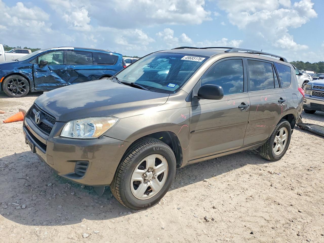 Salvage Toyota RAV4 Image