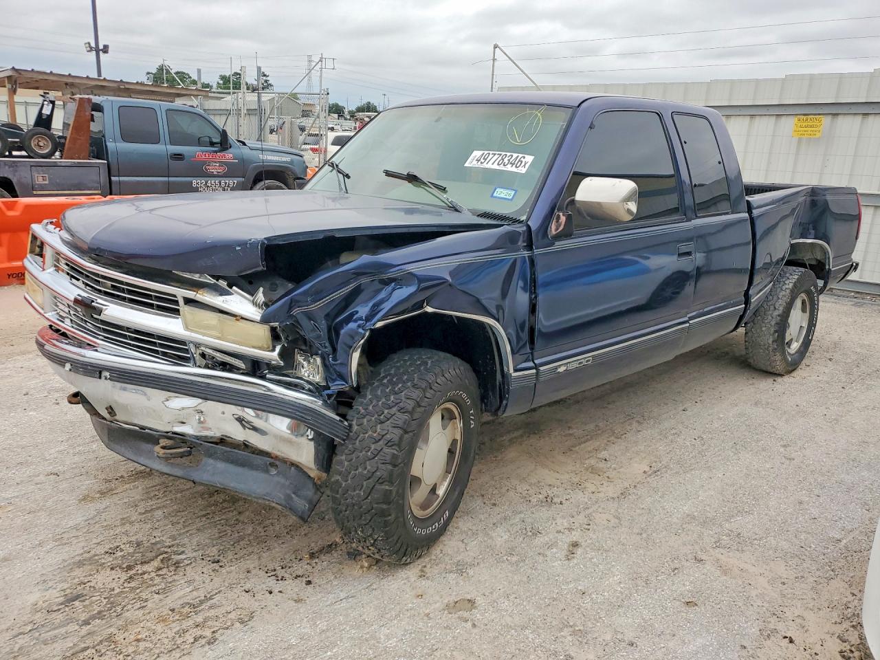 Salvage Chevrolet Gmt Image