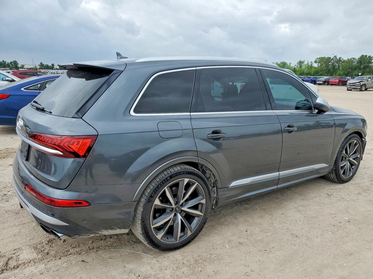Audi Sq Premium Plus