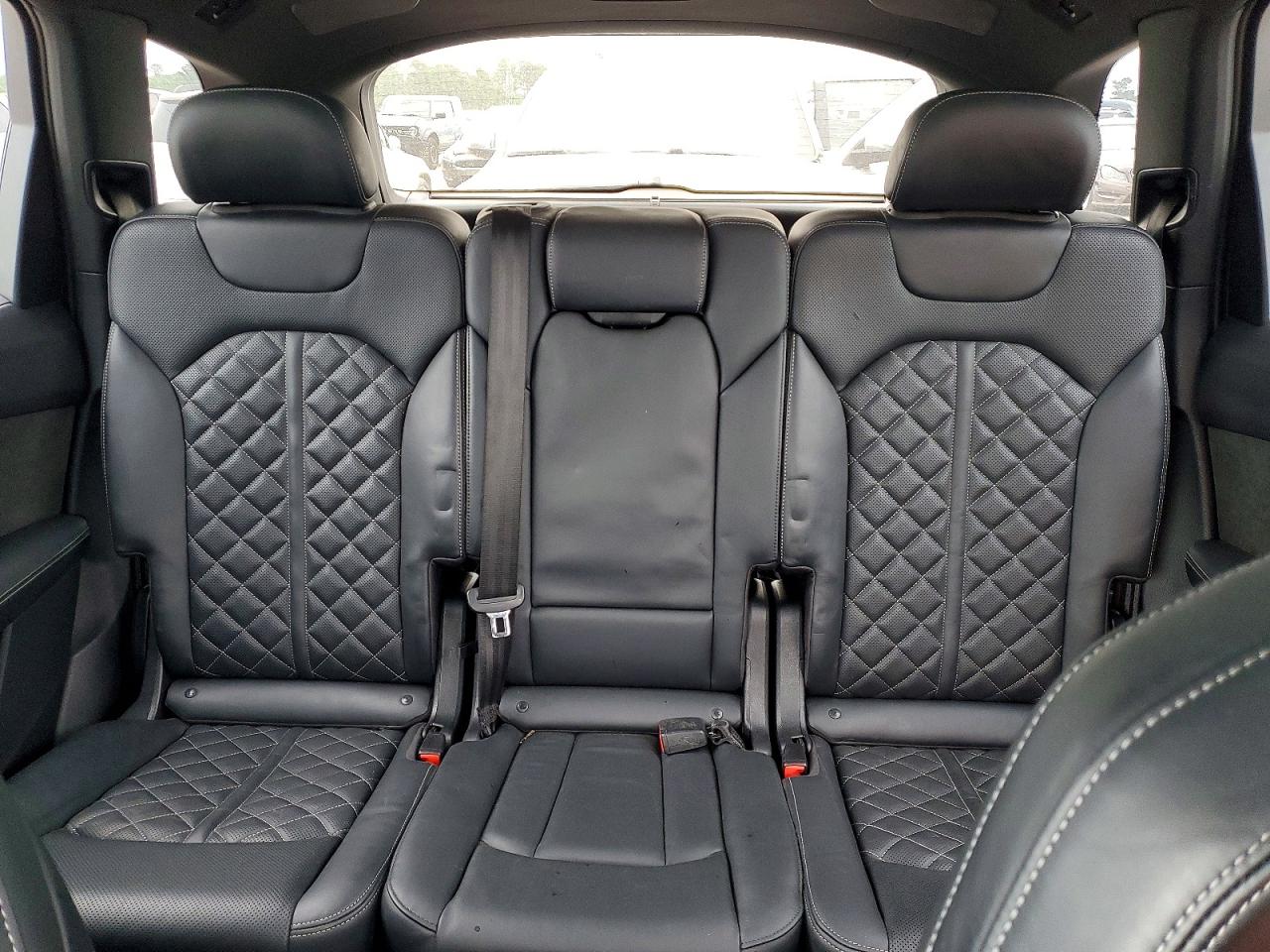 Audi Sq Premium Plus