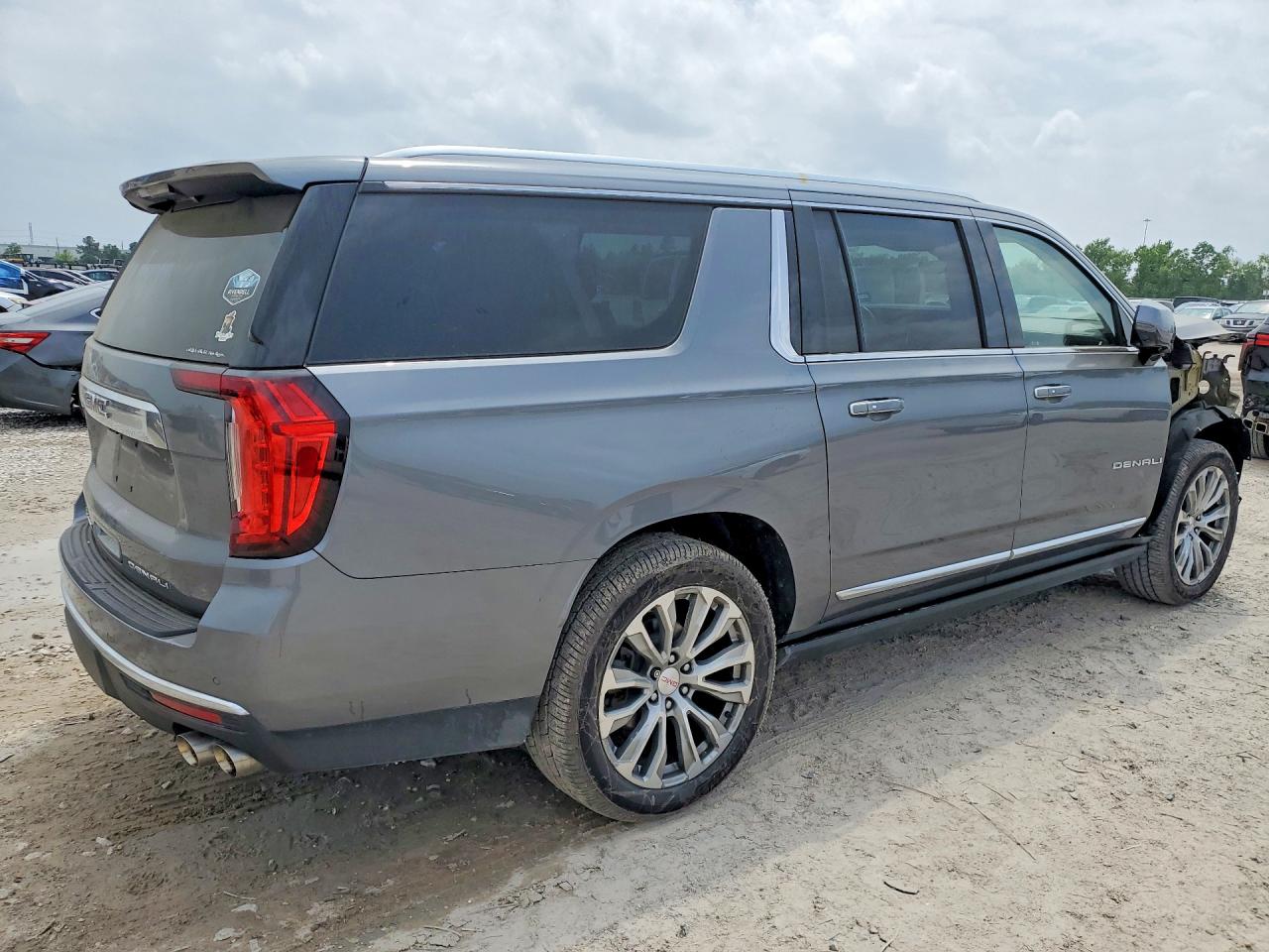 GMC Yukon Denali