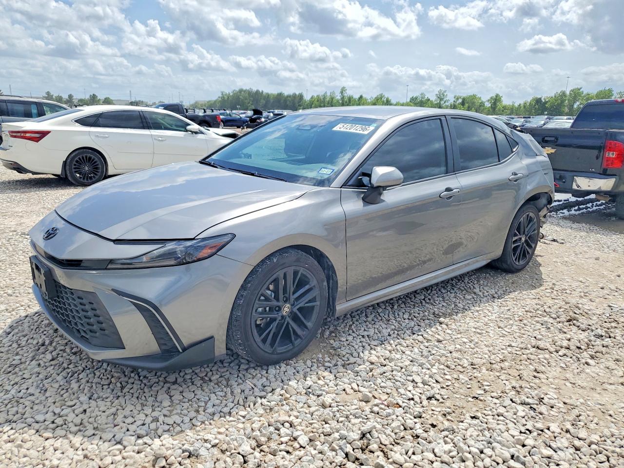 Salvage Toyota Camry Image
