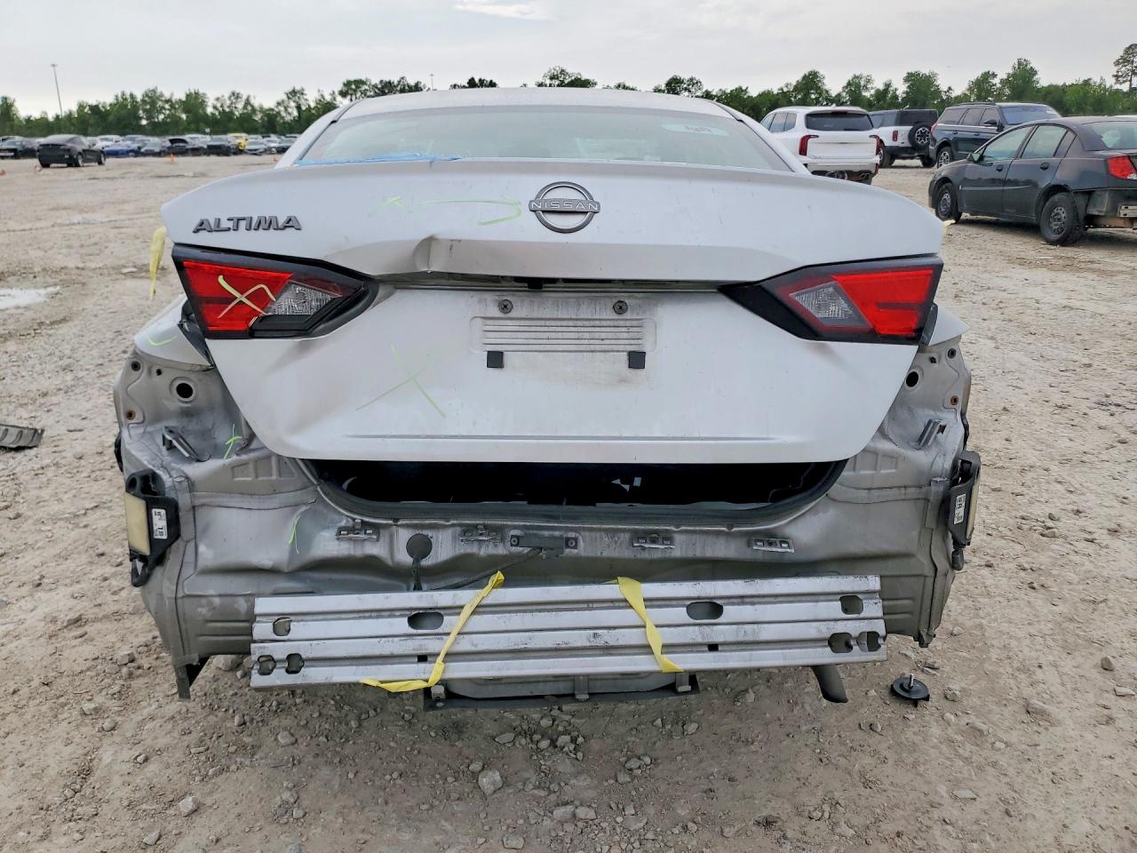 Nissan Altima S