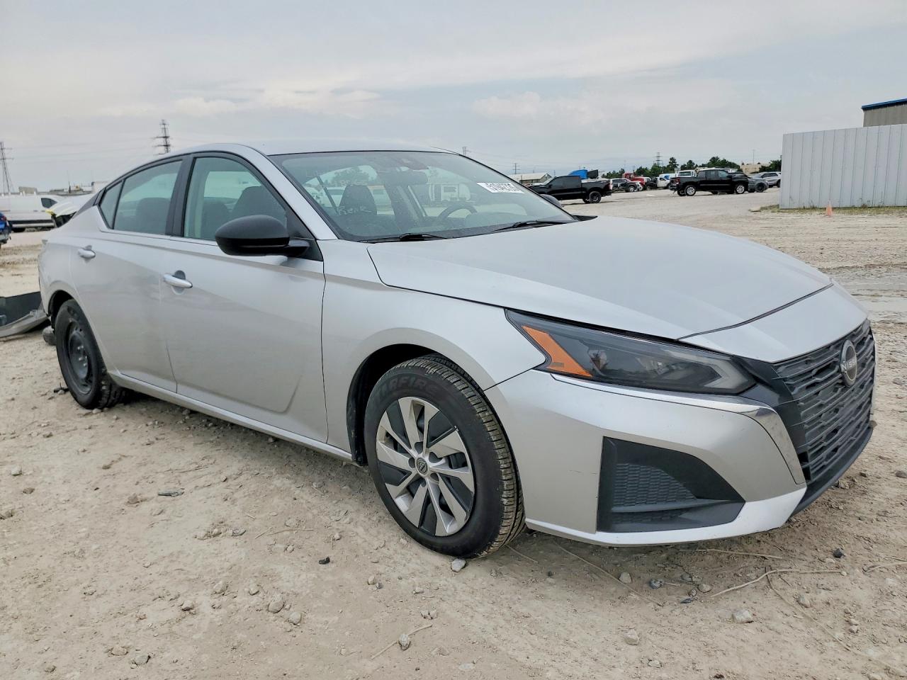 Nissan Altima S