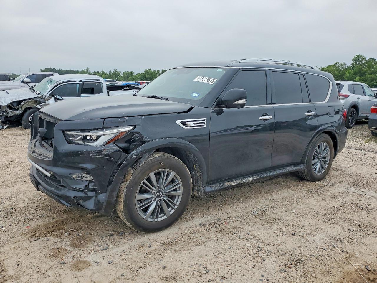 Salvage INFINITI Qx Image