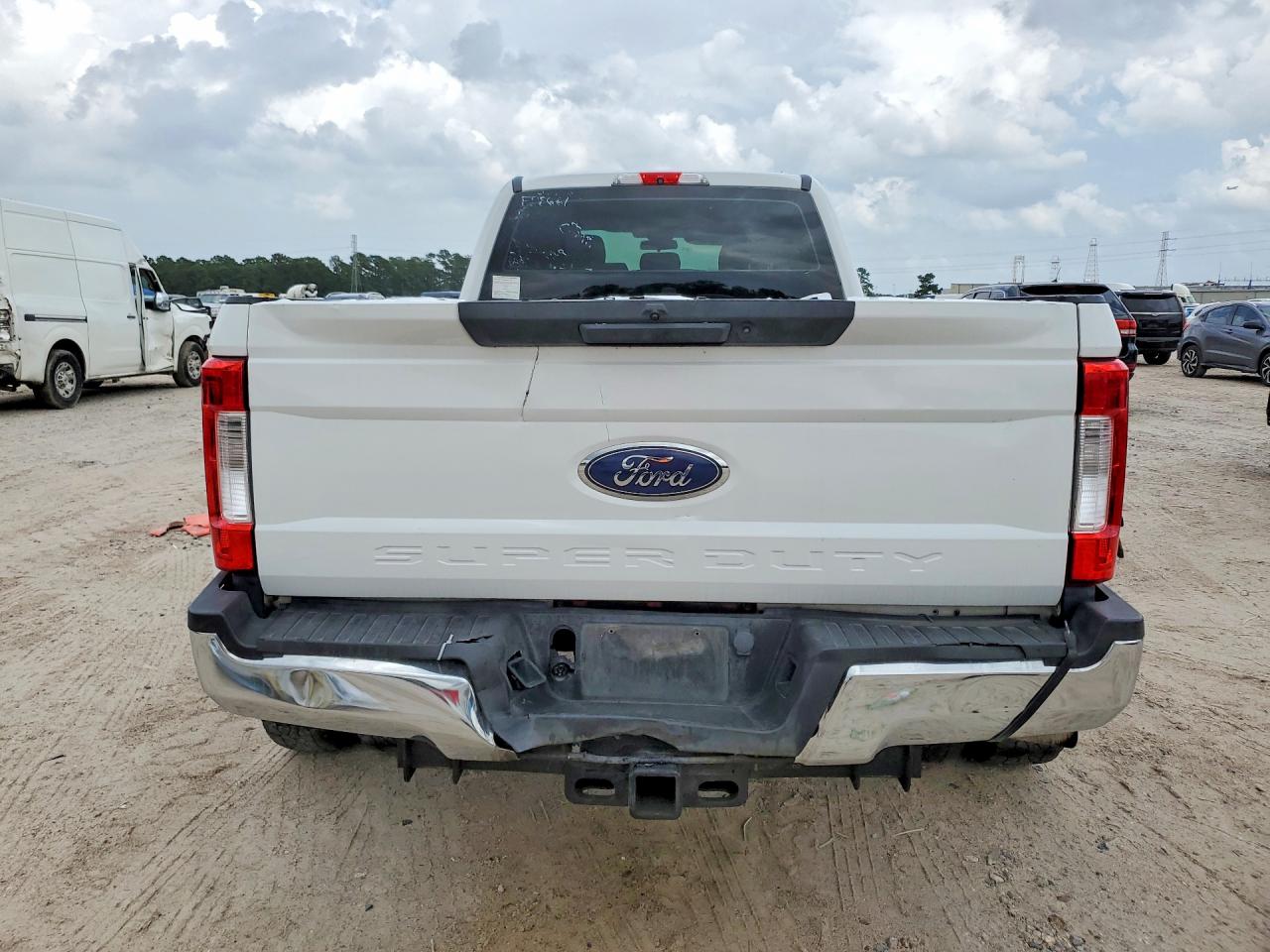 Ford F-350 Super Duty