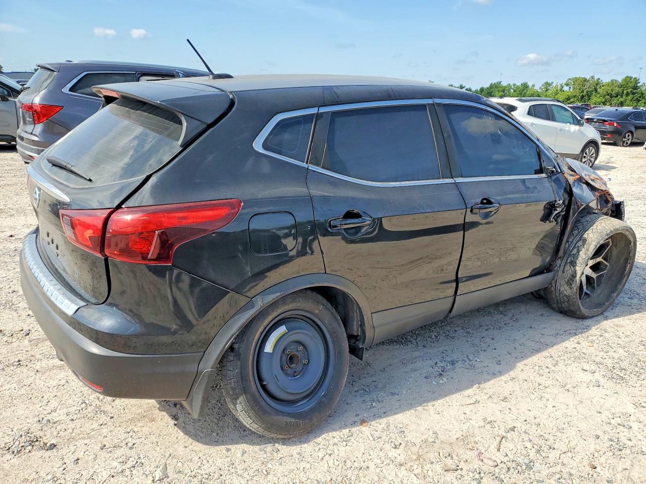 Nissan Rogue S
