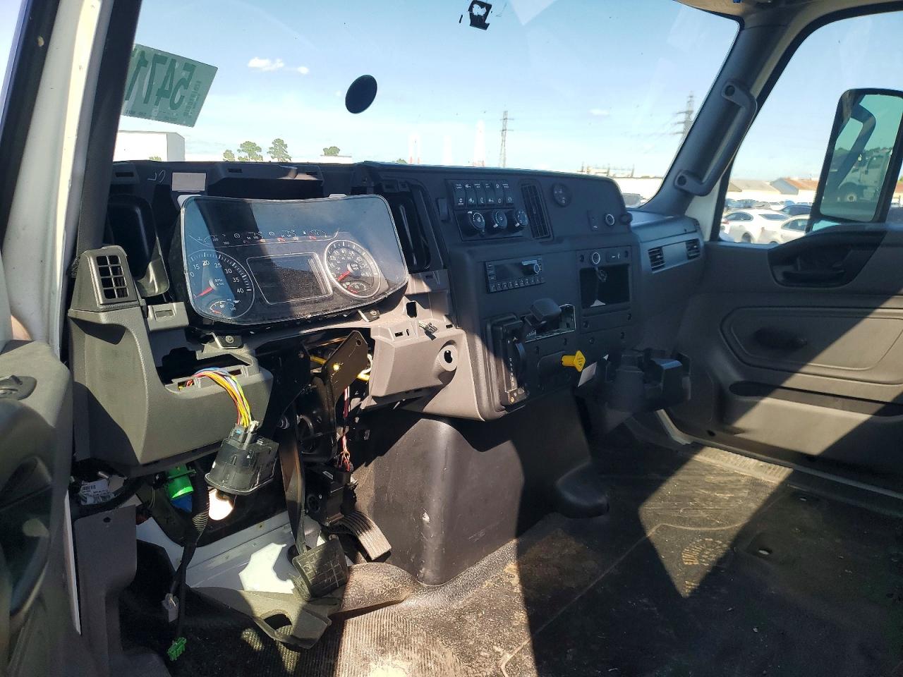 International Mv607