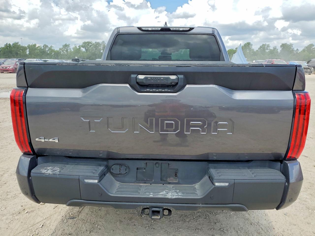 Toyota Tundra Sr5