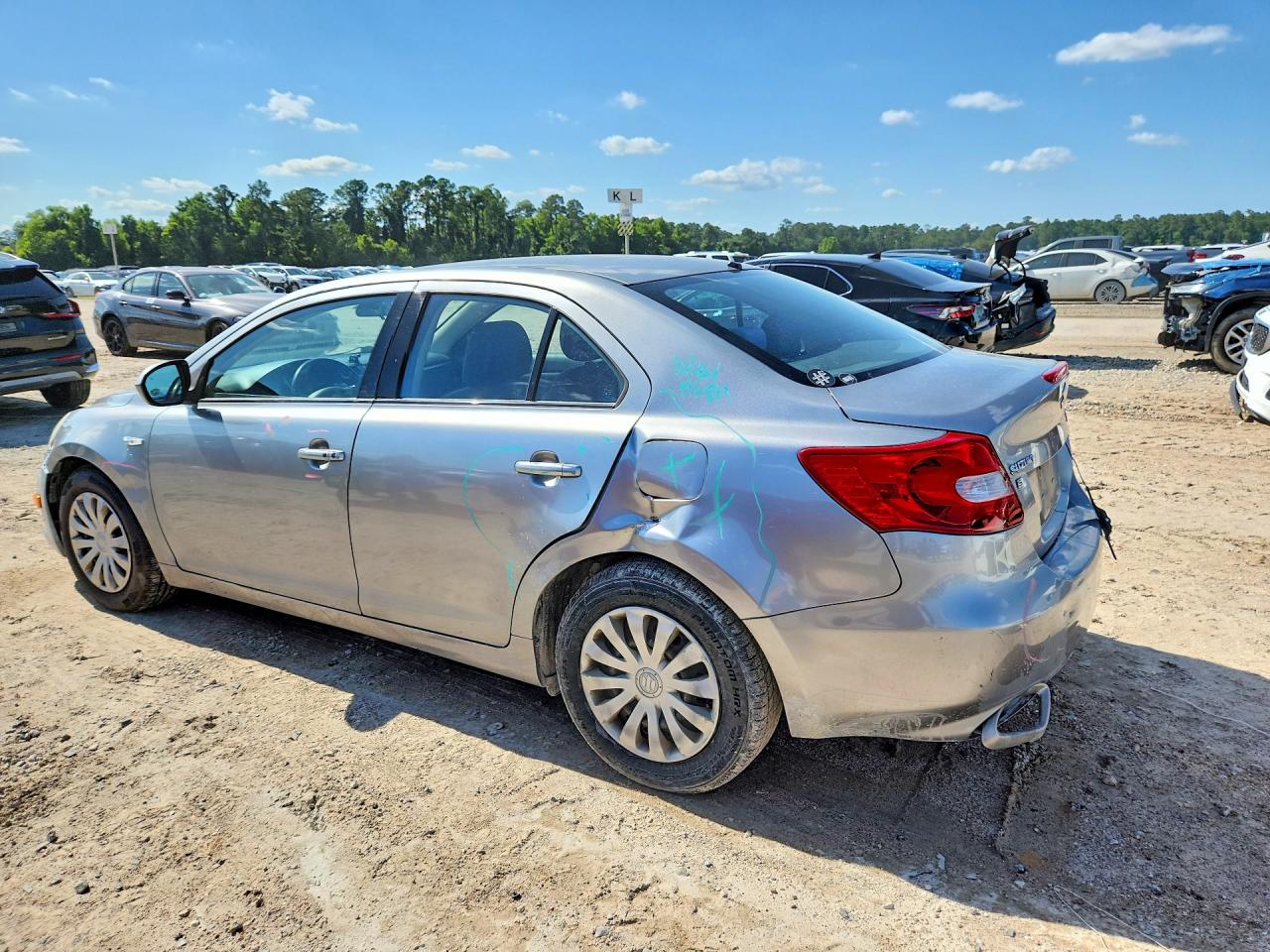 Suzuki Kizashi S